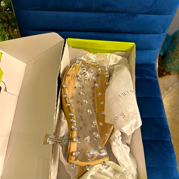 Gianni Bini Clear Studded Kitty Heal - Picture 3 of 4